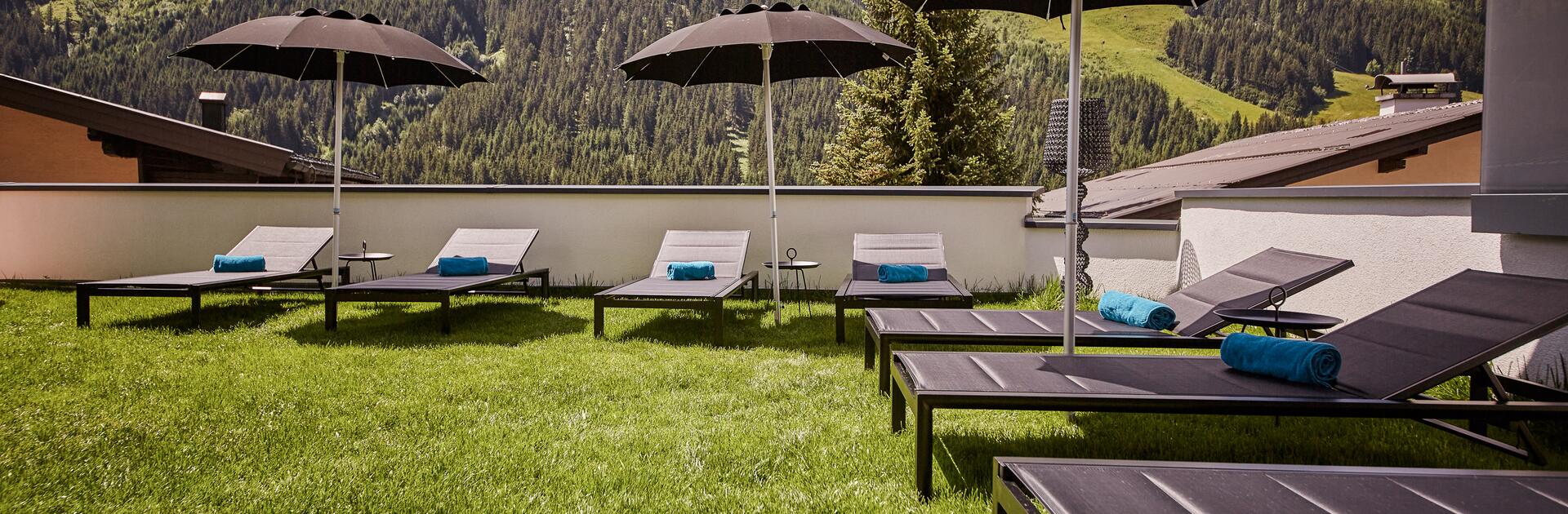 hotel with garden in Saalbach