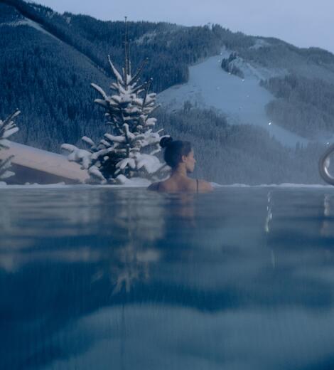 hotel with Infinity pool in Saalbach